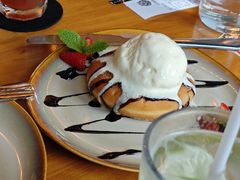 甜甜圈配香草冰淇淋-COMMUNE幻师(五角场店)