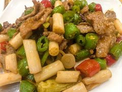 藕带炒牛肉-澳门西南饭店·粤菜·茶市·手工点心(华海路店)