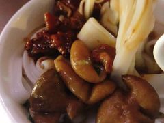 牛腩拼猪肠粉-海幢瑞芳饮食店