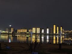 -秋水广场