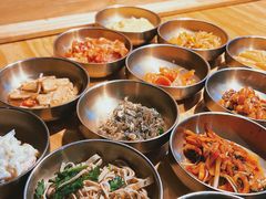 十道正宗韩国小菜-金顺韩式烤肉·网红烤肉店(广利路店)