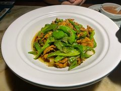 辣椒小炒肉-佬麻雀·新湘菜(东方宝泰店)