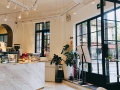 -Fridi Patisserie Cafe