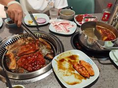 -金滏山烤肉·海鲜·火锅自助餐厅(襄阳万达店)