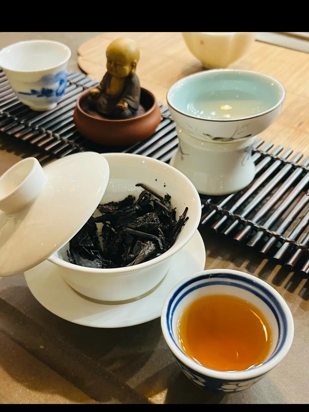 茶馆里,一杯茶,一段情,一生缘