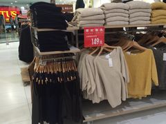-优衣库(上海正大广场店)
