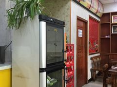 -不起眼麻辣烫凉皮店