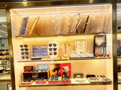 -世纪大明眼镜·林德伯格·蔡司官方授权店(武昌旗舰店)