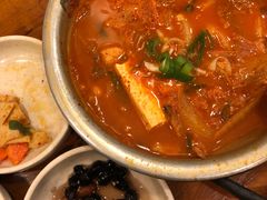 猪颈肉泡菜汤-金北顺大锅家(신사본점)