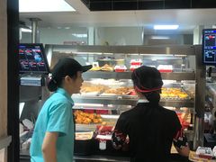 自助取餐区-肯德基(春申店)