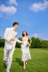 -至臻微拉婚纱摄影