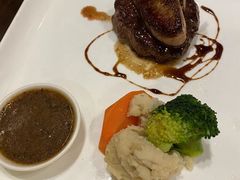 精选腓利牛排配鹅肝-德大西餐社(云南南路店)