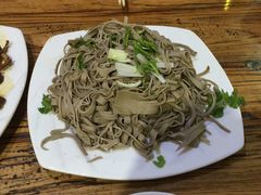 -溢心园香河肉饼总店