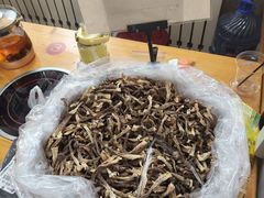 -粘豆包柴火铁锅炖