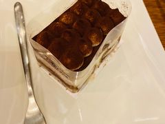 -星巴克臻选(成都环球乐天店)