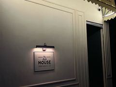 -THE OLD HOUSE酒吧