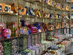 -VENCHI 闻绮(北京国贸商城店)