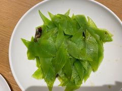 -渝信川菜 · 川味家常菜(财富购物中心店)