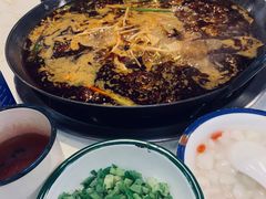 -赞花婆鲜兔辣卤火锅