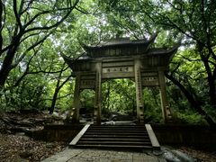 -灵岩山风景区