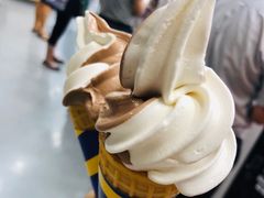 双色冰激凌-宜家·瑞典风味餐厅(北京西红门店)