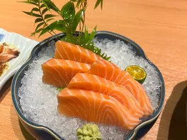 三**身