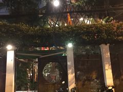 -Cuc Gach Quan Restaurant