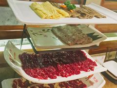 -左庭右院鲜牛肉火锅(金山万达店)