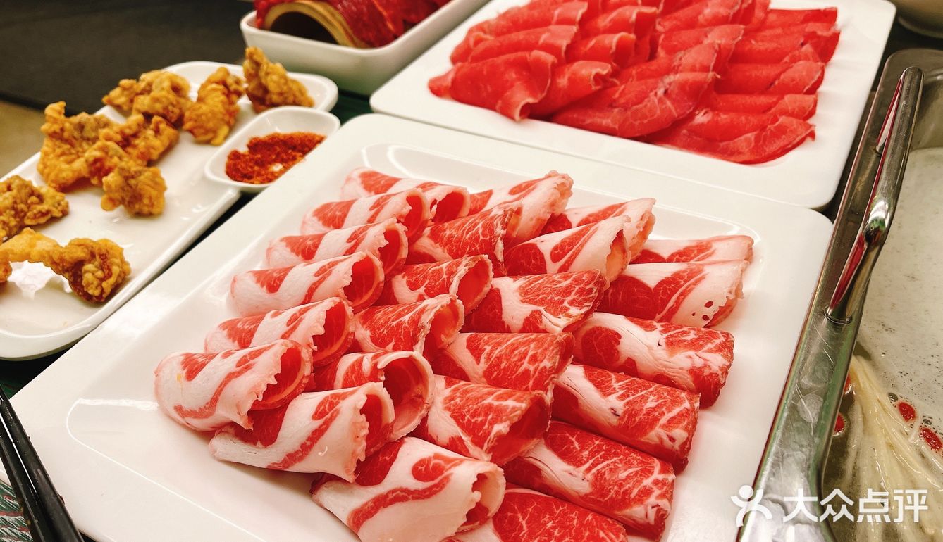 坐在火车上吃火锅是什么感觉🚃喜庆火锅