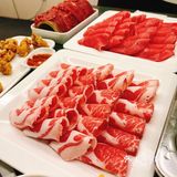 坐在火车上吃火锅是什么感觉🚃喜庆火锅