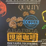本已走过，还是转回头给这墙绘拍了个照