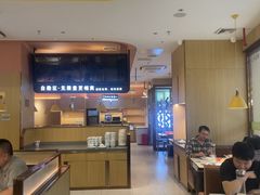 -小鱼小牛(世欧广场店)