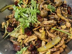 -龙顺园麻辣香锅(机场店)