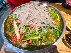 牛肉八带蟹棒鱼饼综合锅-京玉菲饭店(李村店)