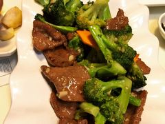 -新大咀港式茶餐厅(宝山万达店)