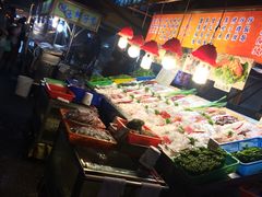 -六合夜市