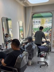 -苏豪美发S A L O N烫发染发