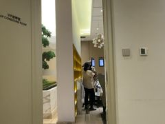 -柏乐口腔医院·舒适化无痛种植牙中心(东盟商务区院)