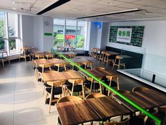 用餐区-老乡鸡(南京河西雨润大街店)