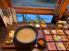 -银米·云南传统过桥米线(双廊黑金冠店)