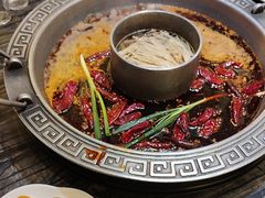 -杨肥肠火锅大排档(火车站花园店)
