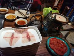 -老牌坊云南鱼豆花火锅(嵩山店)