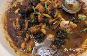 Black Truffle Scallion-Braised Ecological Eel