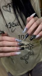 -猪猪女孩日式美睫美甲