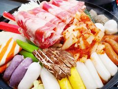 泡菜牛肉年糕火锅-禾谷韩餐(热带海洋学院店)