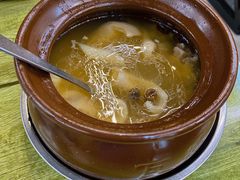 猪手黄豆煨汤-民间瓦缸煨汤館(嵩山路店)