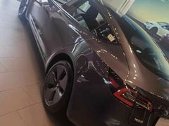 -TESLA 特斯拉(上海太古汇体验店)