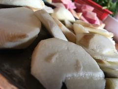 花土豆-钰洁腊排骨火锅