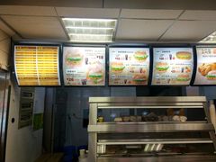 -华莱士·全鸡汉堡(财经学院店)