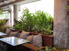 -ROAST coffee & eatery